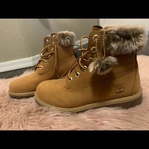 Timberland boots with fur